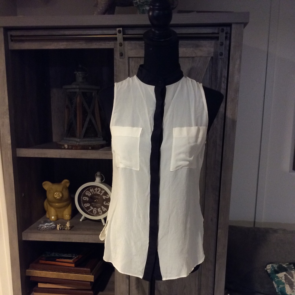 Bebe Blouse 👚